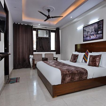 Hotel Admire Inn "Atta Market, Noida Sector 18" المظهر الخارجي الصورة