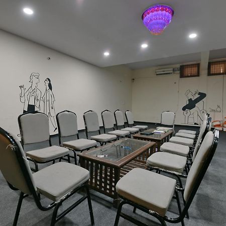 Hotel Admire Inn "Atta Market, Noida Sector 18" المظهر الخارجي الصورة