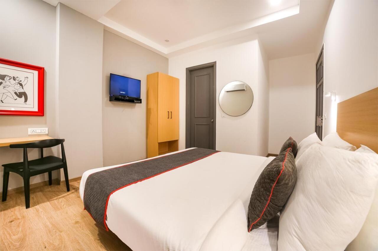Hotel Admire Inn "Atta Market, Noida Sector 18" المظهر الخارجي الصورة