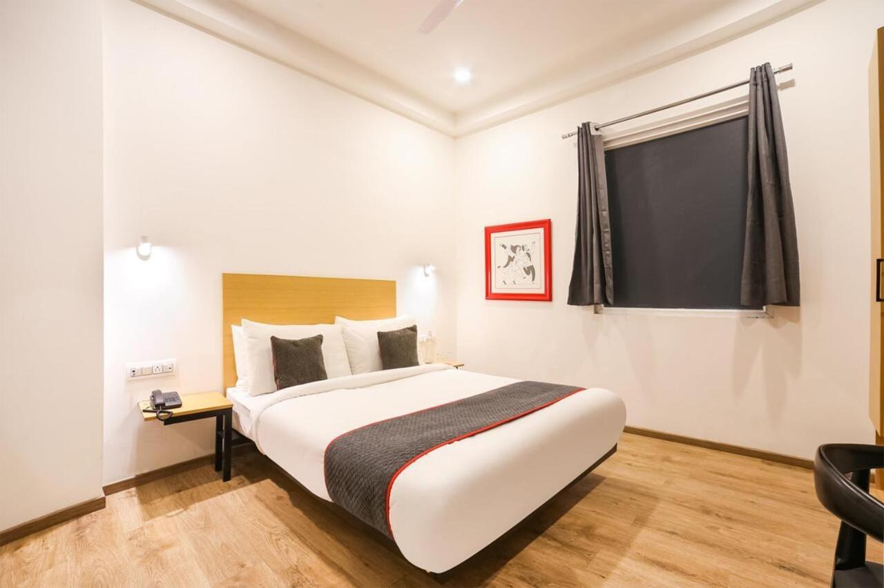 Hotel Admire Inn "Atta Market, Noida Sector 18" المظهر الخارجي الصورة