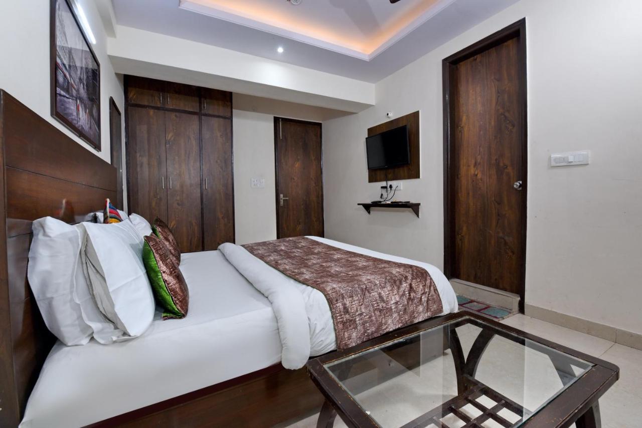 Hotel Admire Inn "Atta Market, Noida Sector 18" المظهر الخارجي الصورة