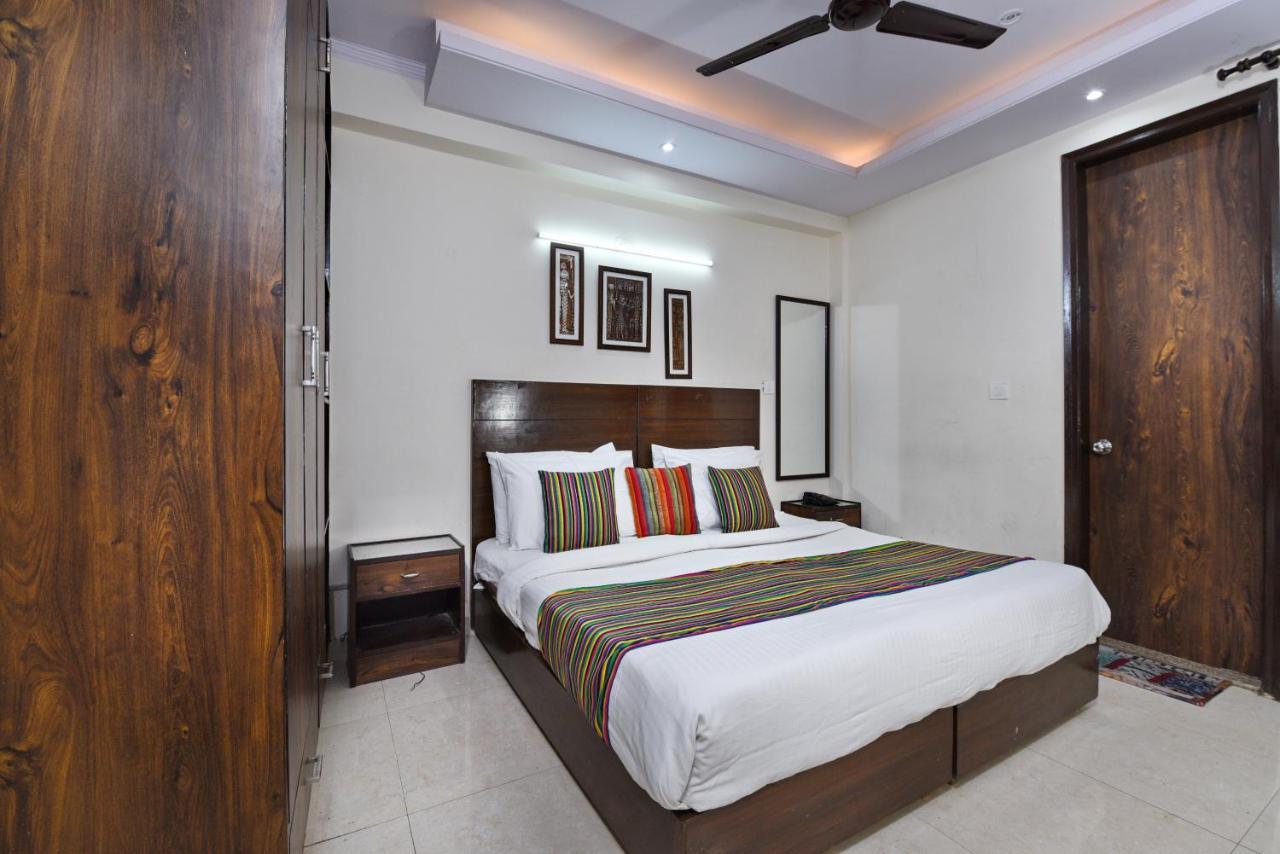 Hotel Admire Inn "Atta Market, Noida Sector 18" المظهر الخارجي الصورة