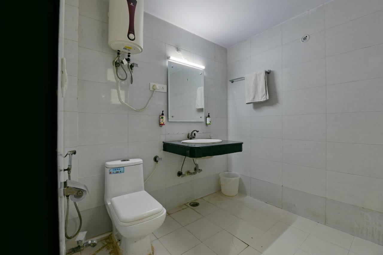 Hotel Admire Inn "Atta Market, Noida Sector 18" المظهر الخارجي الصورة