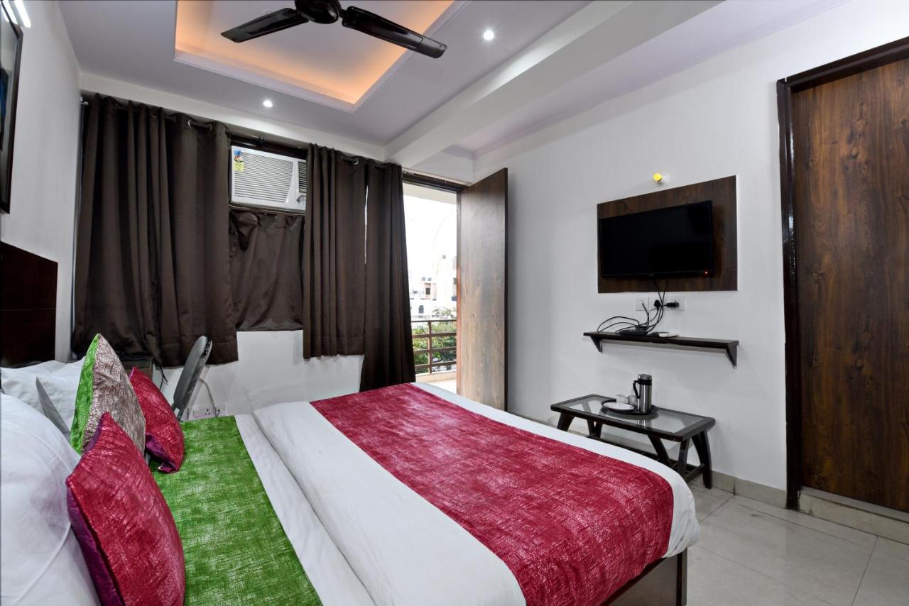 Hotel Admire Inn "Atta Market, Noida Sector 18" المظهر الخارجي الصورة