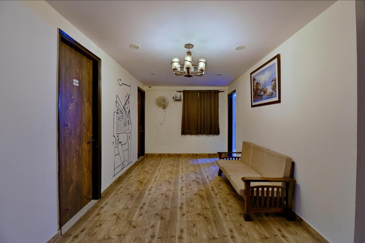 Hotel Admire Inn "Atta Market, Noida Sector 18" المظهر الخارجي الصورة